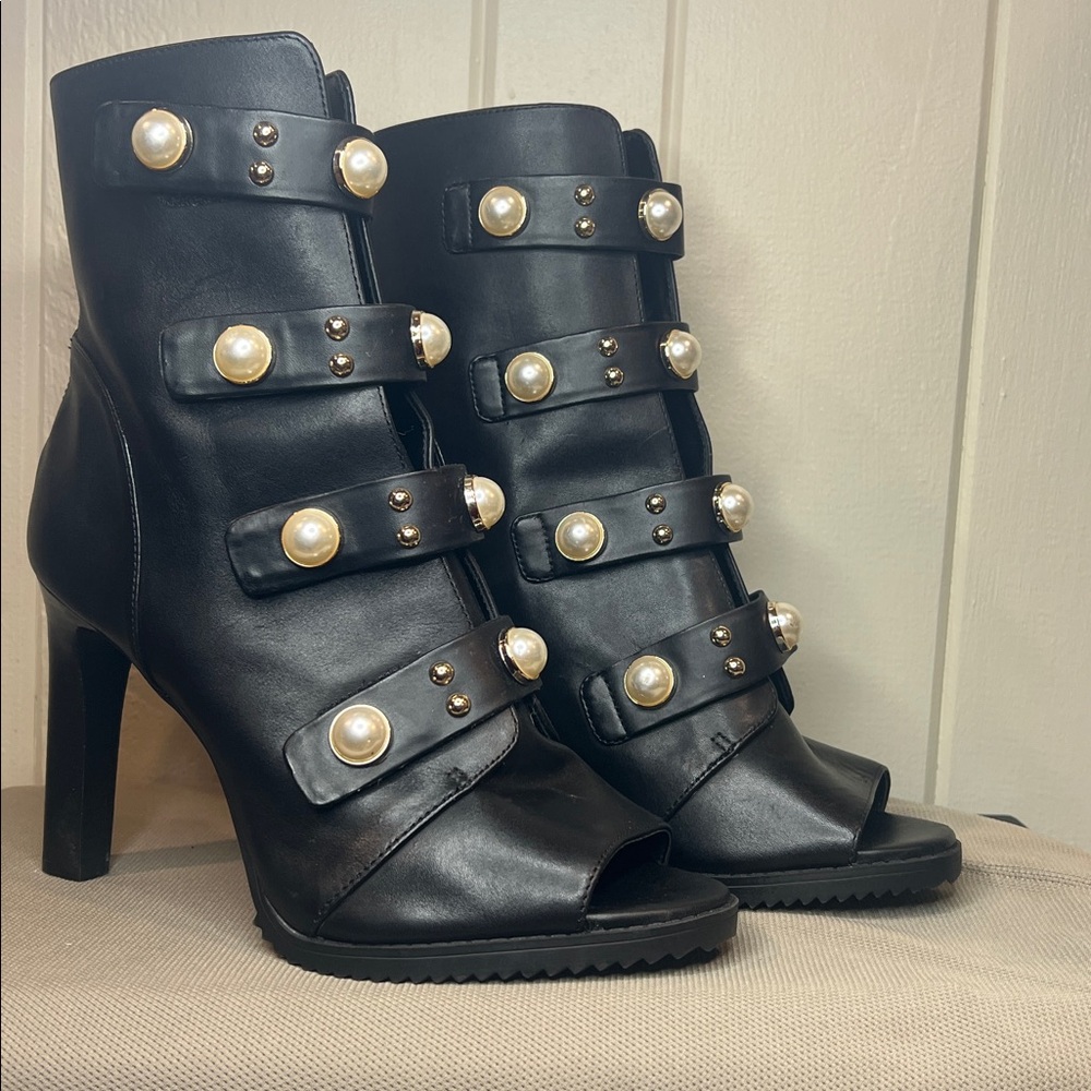 Karl Lagerfeld Black Brayden beautiful boots w Pearl Detail